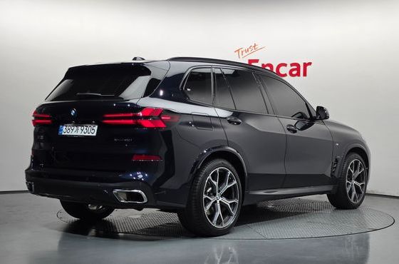 BMW X5 xDrive 40i M Sport — пробег 10 667 км — фото 2 из 5