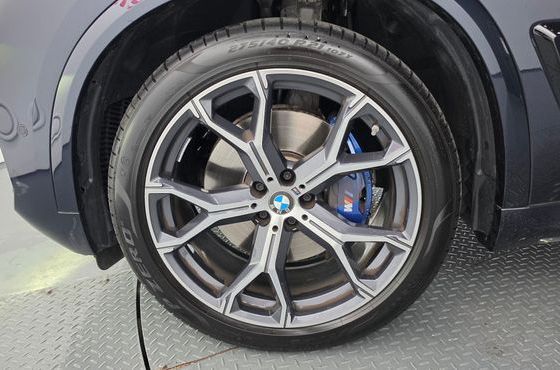 BMW X5 xDrive 40i M Sport — пробег 10 667 км — фото 5 из 5