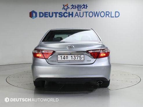 Toyota Camry 2.5 XLE — пробег 89 777 км — фото 4 из 5