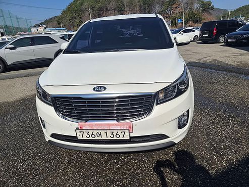 Kia Carnival 11-seater Luxury — пробег 136 007 км — фото 3 из 5
