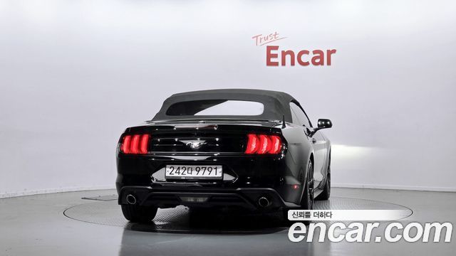 Ford Mustang Convertible — пробег 89 542 км — фото 4 из 5