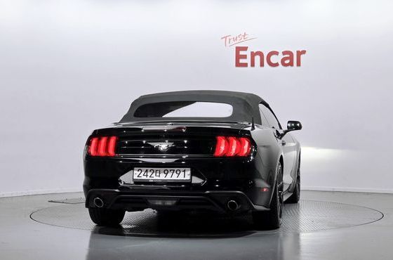 Ford Mustang Convertible — пробег 89 542 км — фото 4 из 5