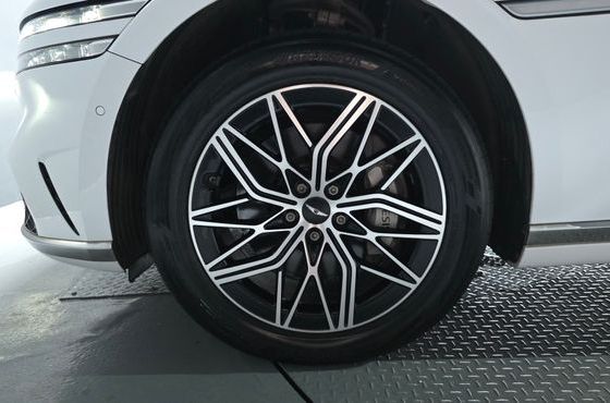 Genesis G90 Gasoline 3.5 Turbo AWD — пробег 100 304 км — фото 5 из 5