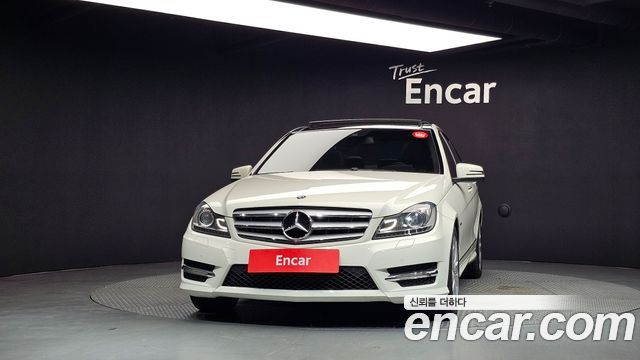 Mercedes-Benz C-Class C200 CGI AVANTGARDE — пробег 87 770 км — фото 3 из 5
