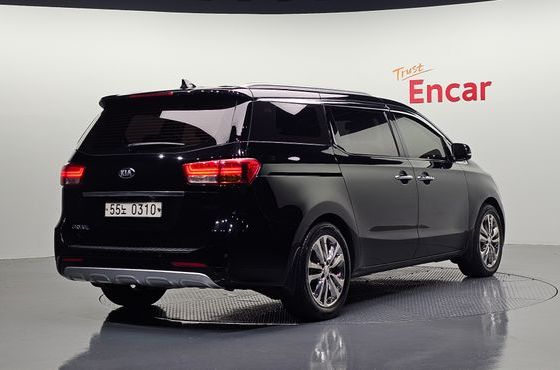 Kia Carnival 9-seater Noblesse — пробег 171 885 км — фото 2 из 5