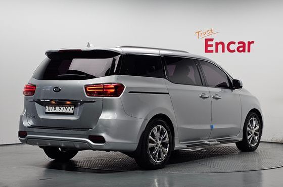 Kia Carnival 9-Seater Prstige — пробег 113 648 км — фото 2 из 5