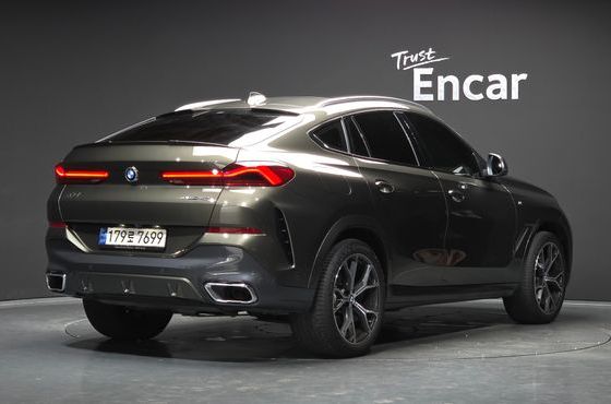 BMW X6 xDrive40i M Sport — пробег 47 973 км — фото 2 из 5