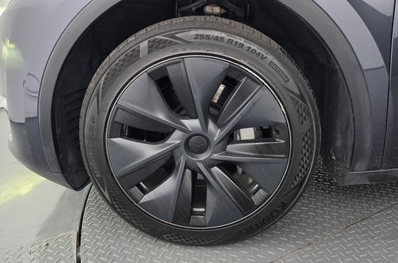 Tesla Model Y Long Range AWD — пробег 32 418 км — фото 5 из 5