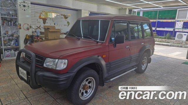 Hyundai Galloper 9-Seater V6 LPG — пробег 215 480 км — фото 3 из 5