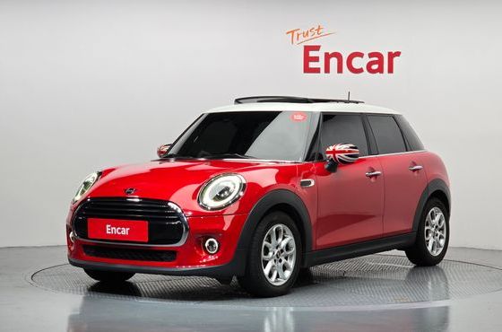 Mini Cooper 5Door HIGH 3rd — пробег 47 784 км — фото 1 из 5