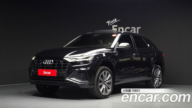 Audi Q8 55 TFSI Quattro Premium — пробег 81 202 км — фото 1 из 5