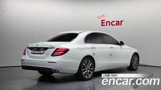 Mercedes-Benz E-Class E300 4MATIC Avnatgarde — пробег 114 120 км — фото 2 из 5