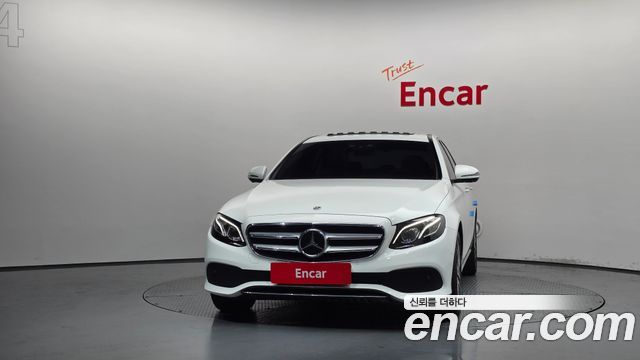 Mercedes-Benz E-Class E300 4MATIC Avnatgarde — пробег 114 120 км — фото 3 из 5