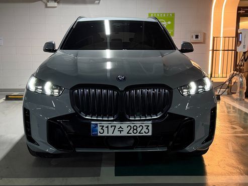 BMW X5 xDrive 50e M Sport — пробег 2 950 км — фото 1 из 5