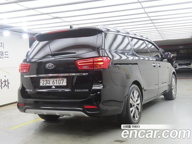 Kia Carnival 7-Seater Limousine President — пробег 120 483 км — фото 4 из 5