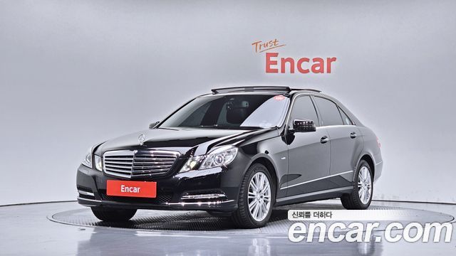 Mercedes-Benz E-Class E300 Elegance — пробег 48 710 км — фото 1 из 5