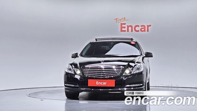 Mercedes-Benz E-Class E300 Elegance — пробег 48 710 км — фото 3 из 5
