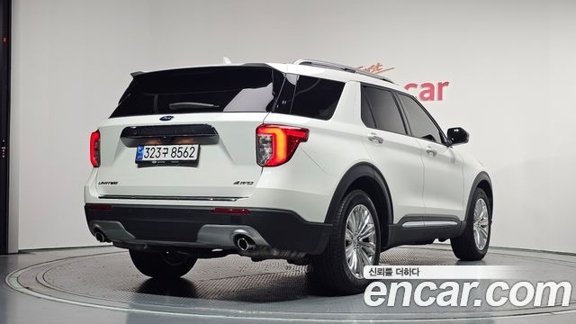 Ford Explorer 2.3 LimIted 4WD — пробег 32 254 км — фото 2 из 5