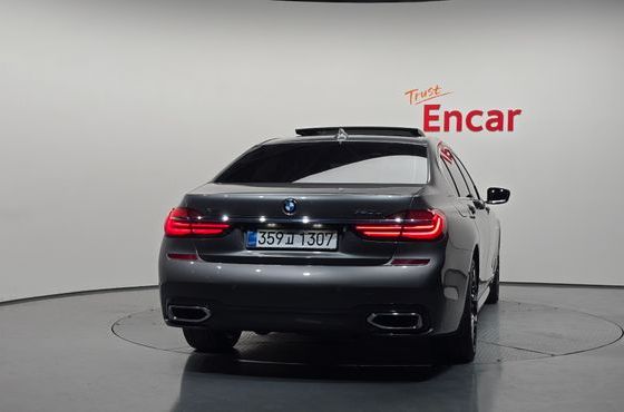 BMW 7-Series 740Li xDrive M Sport Package — пробег 160 677 км — фото 4 из 5