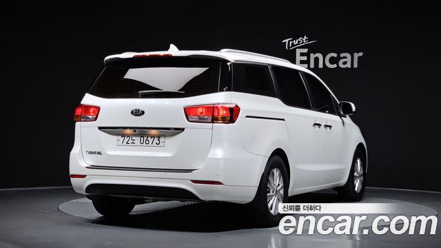 Kia Carnival 11-seater Luxury — пробег 46 319 км — фото 2 из 5