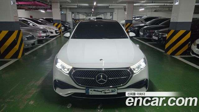 Mercedes-Benz E-Class E300 4MATIC AMG Line — пробег 13 200 км — фото 1 из 5