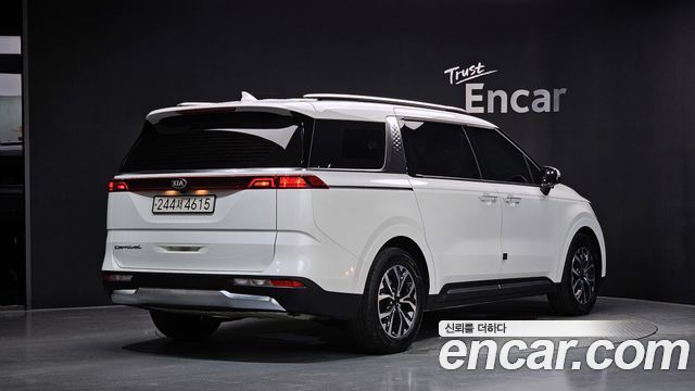 Kia Carnival из Кореи Encar