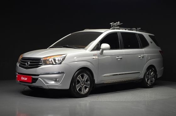 Ssangyong KORANDO 4WD 9-Seater Adventure 60th Edition — пробег 187 117 км — фото 1 из 5