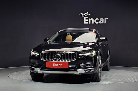 Volvo V90 B5 Ultimate AWD — пробег 3 633 км — фото 3 из 5