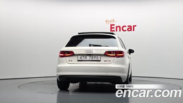 Audi A3 25 TDI Dynamic Sportback 8V — пробег 72 238 км — фото 4 из 5