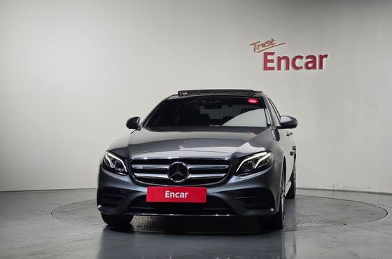 Mercedes-Benz E-Class E350 4MATIC AMG Line — пробег 59 074 км — фото 3 из 5