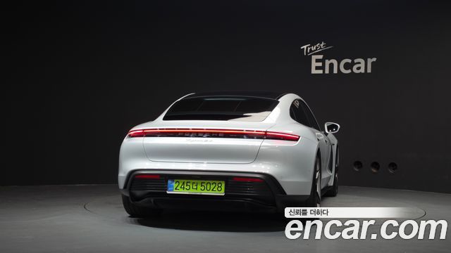 Porsche Taycan из Кореи Encar