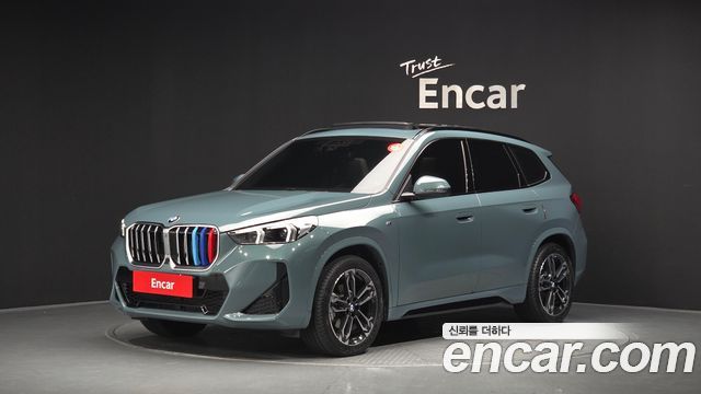 BMW X1 xDrive 20i M Sport — пробег 5 230 км — фото 1 из 5