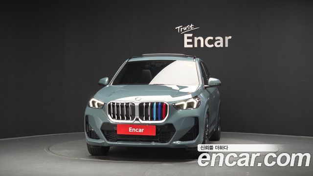 BMW X1 xDrive 20i M Sport — пробег 5 230 км — фото 3 из 5