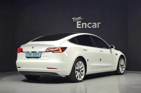Tesla Model 3 Standard Range Plue RWD — пробег 92 067 км — фото 2 из 5