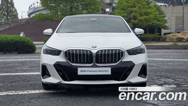 BMW 5-Series 530i xDrive M Sport — пробег 5 028 км — фото 3 из 5
