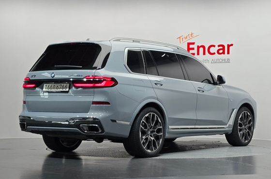 BMW X7 xDrive 40d M Sport 7 STR — пробег 9 778 км — фото 2 из 5