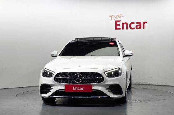 Mercedes-Benz E-Class E220d 4MATIC AMG Line — пробег 82 084 км — фото 3 из 5