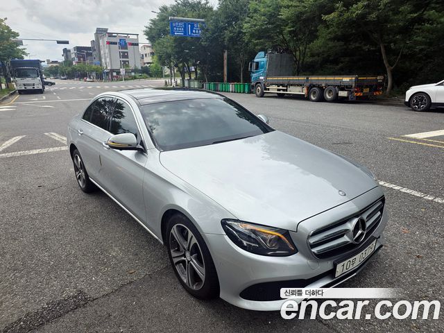 Mercedes-Benz E-Class E300 4MATIC Avnatgarde — пробег 290 337 км — фото 2 из 5