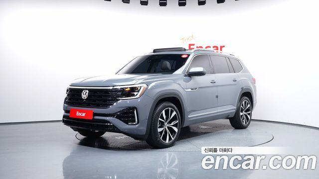 Volkswagen Atlas 2.0 TSI R-LINE 6-Seater — пробег 6 757 км — фото 1 из 5