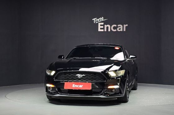 Ford Mustang Coupe — пробег 97 080 км — фото 3 из 5