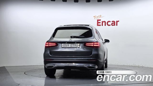 Mercedes-Benz GLC-Class GLC220 d 4MATIC Premium — пробег 96 868 км — фото 4 из 5