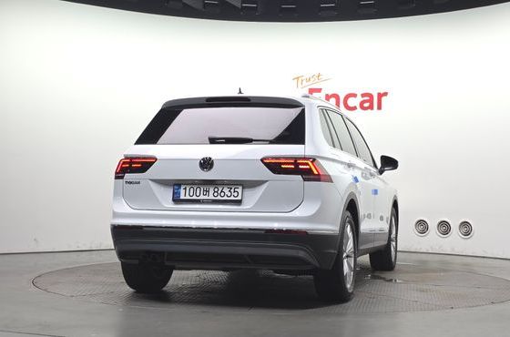 Volkswagen Tiguan 2.0 TDI Premium — пробег 89 759 км — фото 4 из 5