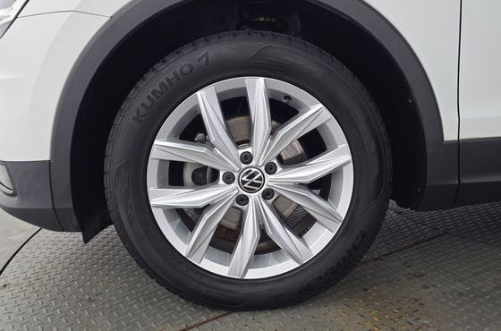 Volkswagen Tiguan 2.0 TDI Premium — пробег 89 759 км — фото 5 из 5