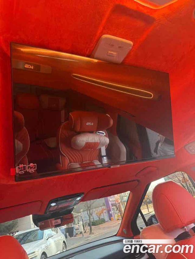 Kia Carnival HEV 9-Seater Hi-Limousine (Special vehicle) — пробег 4 000 км — фото 2 из 5