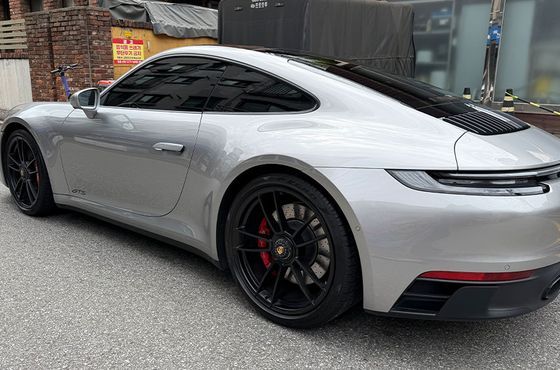 Porsche 911 Carrera 4 GTS — пробег 32 385 км — фото 4 из 5