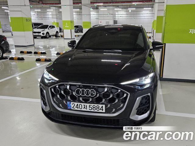 Audi Q5 40 TFSI Quattro S Line — пробег 9 500 км — фото 1 из 5