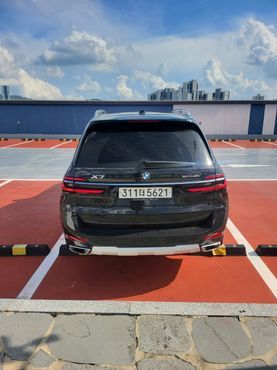 BMW X7 xDrive 40i Design Pure Excellence 7-Seater — пробег 49 994 км — фото 5 из 5