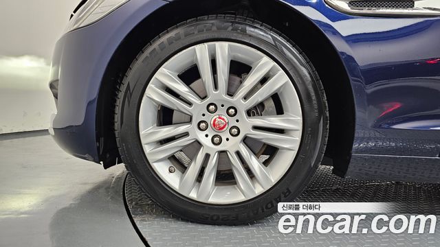 Jaguar XF из Кореи Encar