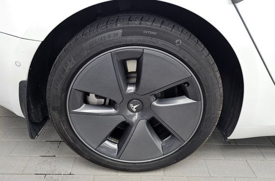 Tesla Model 3 Long Range AWD — пробег 81 091 км — фото 5 из 5