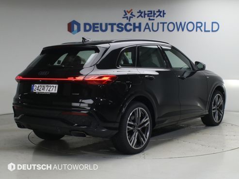 Audi Q5 45 TFSI Quattro S Line Black Ediiton — пробег 160 км — фото 2 из 5
